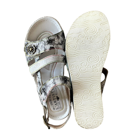 L'ARTISTE Sumacah Size 36/5.5-6 Silver White Hand Painted Leather Comfort Sandal - Picture 9 of 11